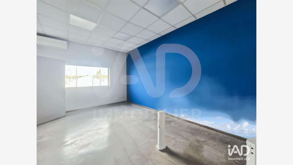 A louer beau local d'activités 400m² Bernis RN113