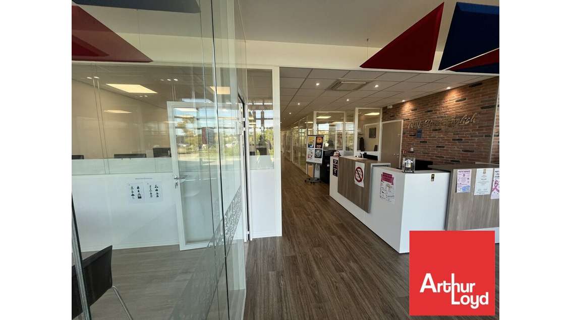 Local 219m² à louer ZAC La Mude à Bessines