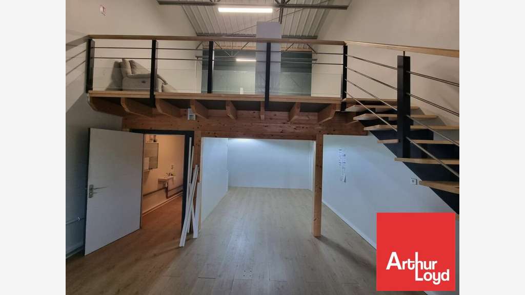Local commercial de 127m² à louer à Bessines