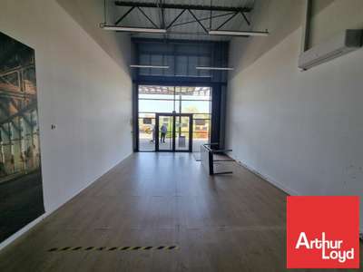 Local commercial de 127m² à louer à Bessines