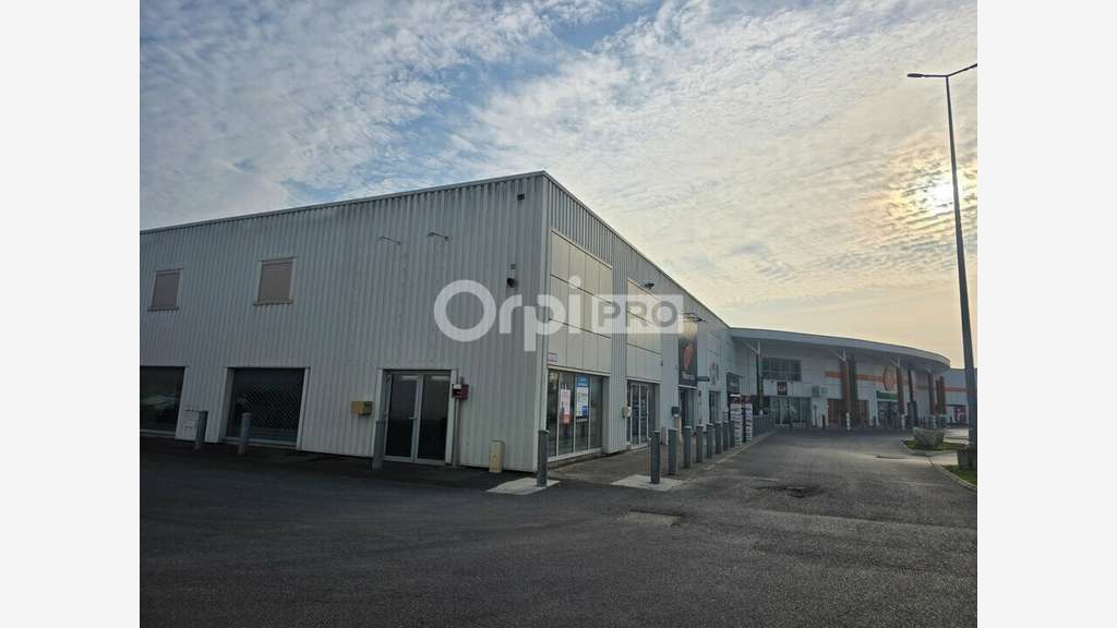 Local commercial 139m² à louer à Bétheny