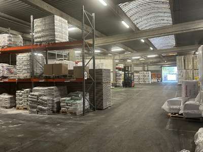 A louer locaux disponibles 3000m² à Beynost