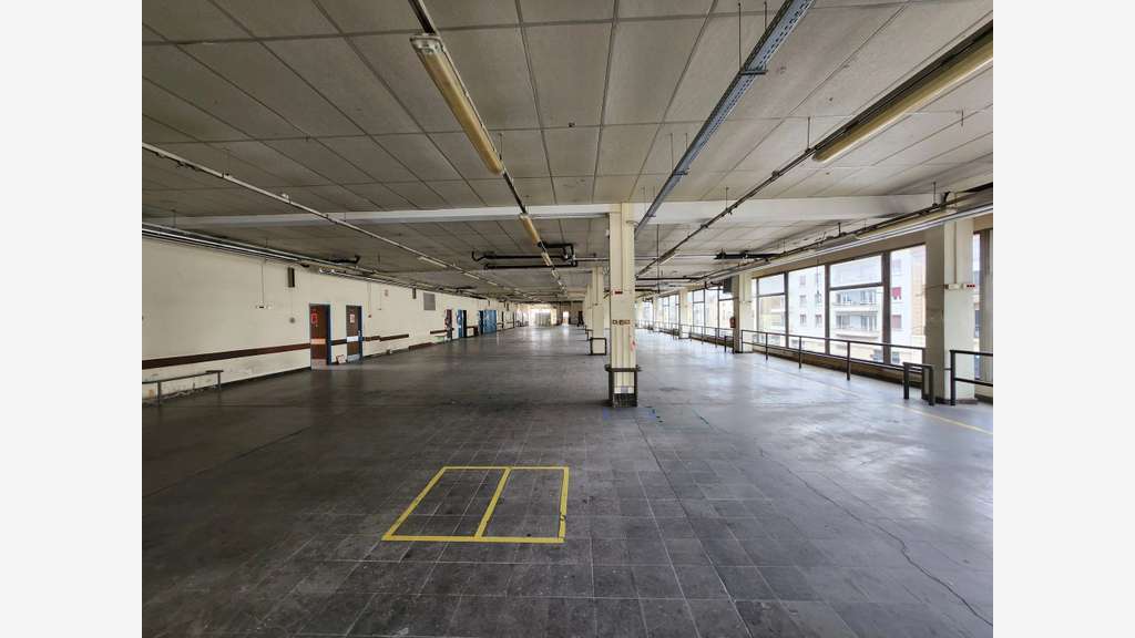 A louer local 1103m² ERP & PMR à Béziers Centre