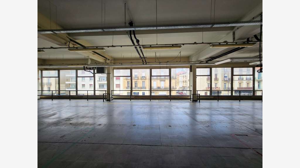 A louer local 1103m² ERP & PMR à Béziers Centre