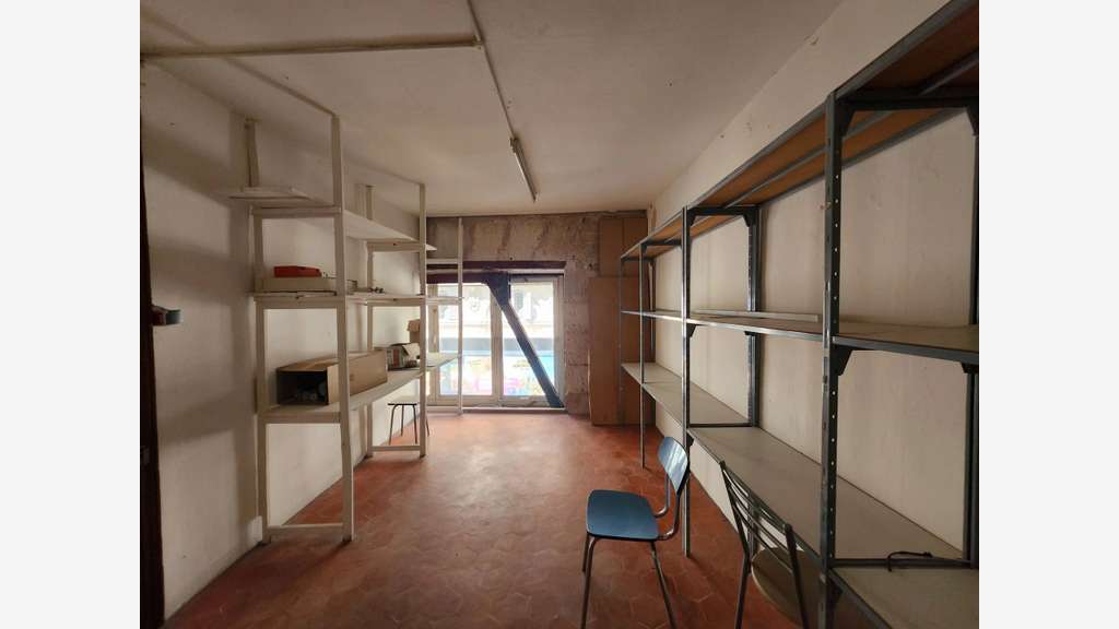Location commerce de 110m² à Béziers centre
