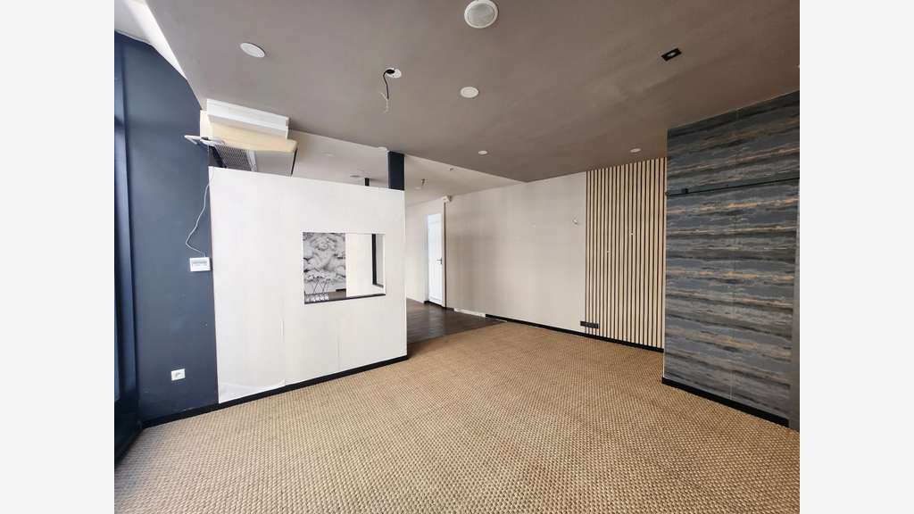 Location commerce de 110m² à Béziers centre