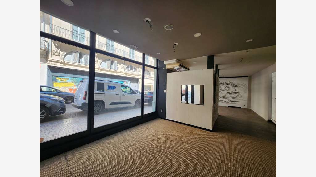 Location commerce de 110m² à Béziers centre