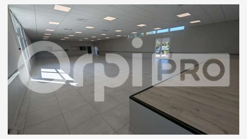 Local commercial rénové 400m² à louer à Béziers