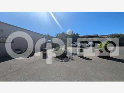 Local commercial rénové 400m² à louer à Béziers