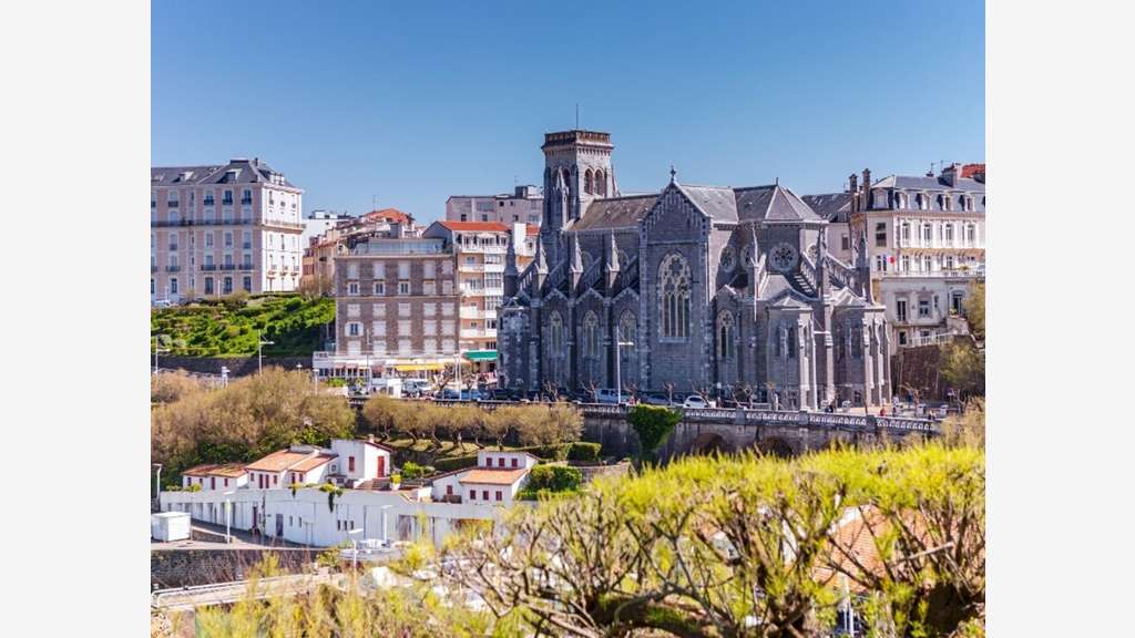 Location local commercial 17m² à Biarritz centre