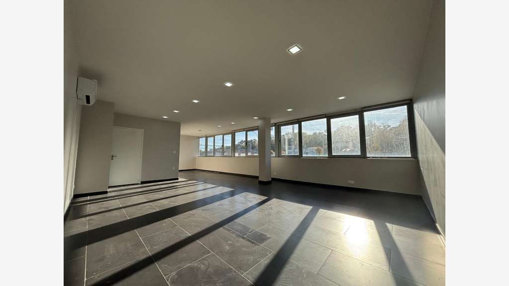 Bureau idéalement situé à la Négresse 58 m²