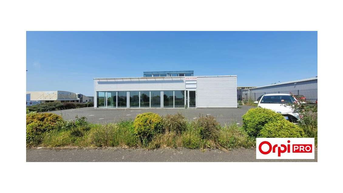 A louer local commercial 114m² au haut de Binic