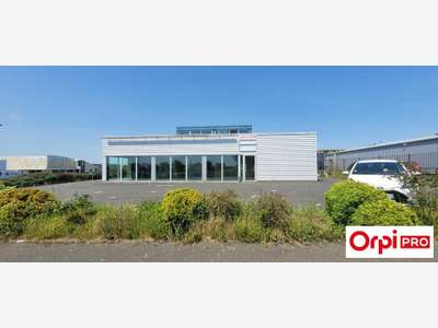 A louer local commercial 114m² au haut de Binic