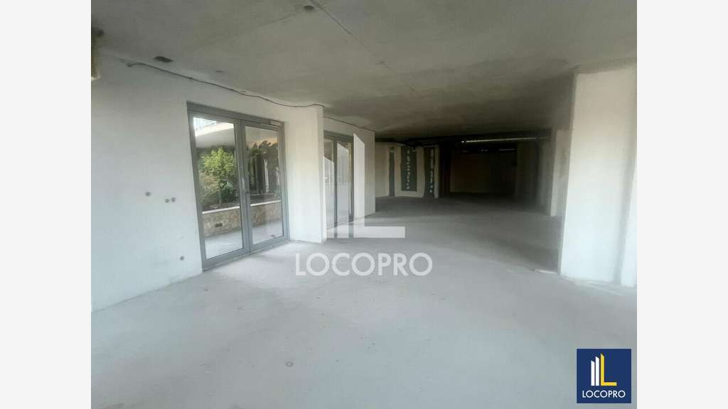 A louer local commercial 182m² Sophia Antipolis 