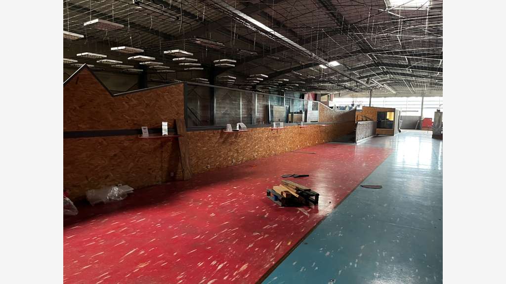 Local Activité 1000 m² ZC Biscarrosse Parking XXL