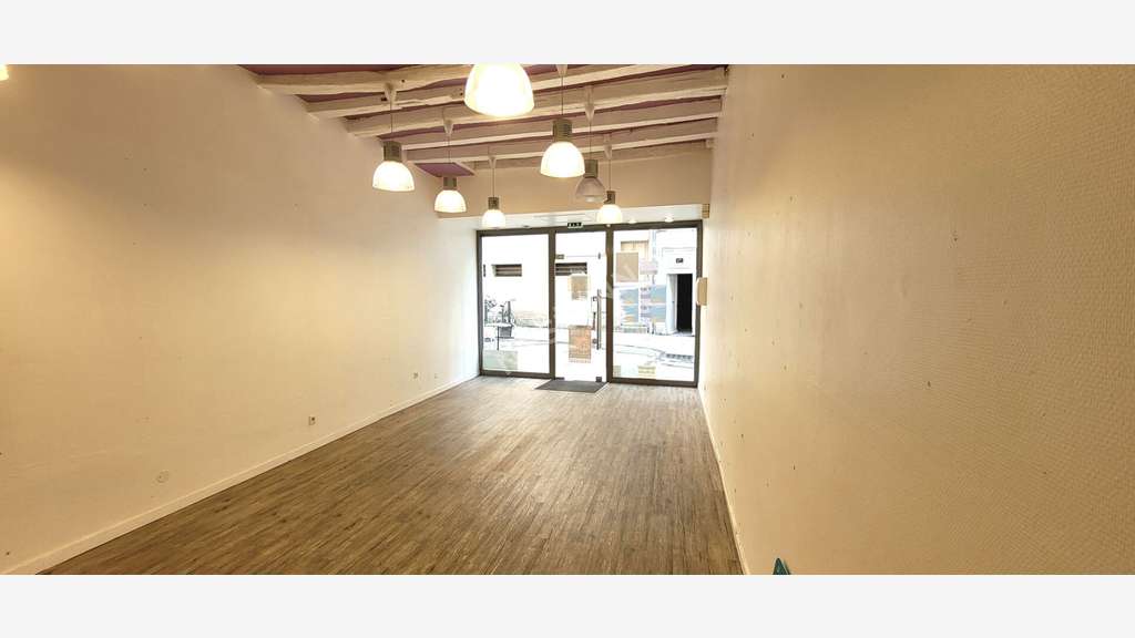 A louer local commercial 70m² centre ville Blois