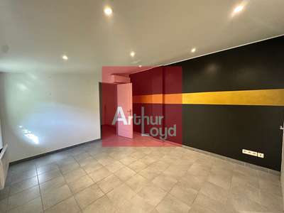 Location Locaux commerciaux - Boutiques à Boé