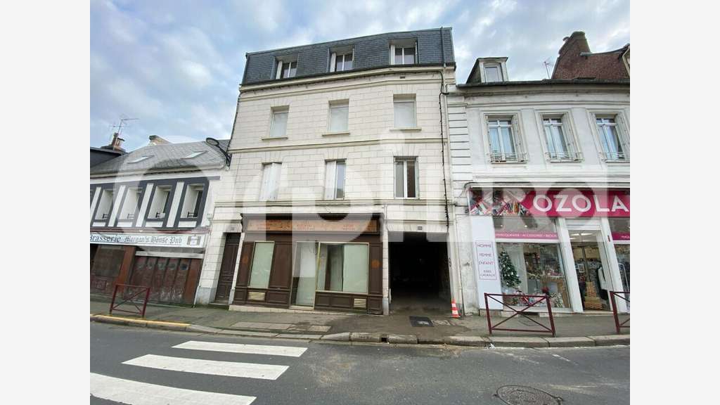 Local commercial 40m² + réserve à louer à Bolbec