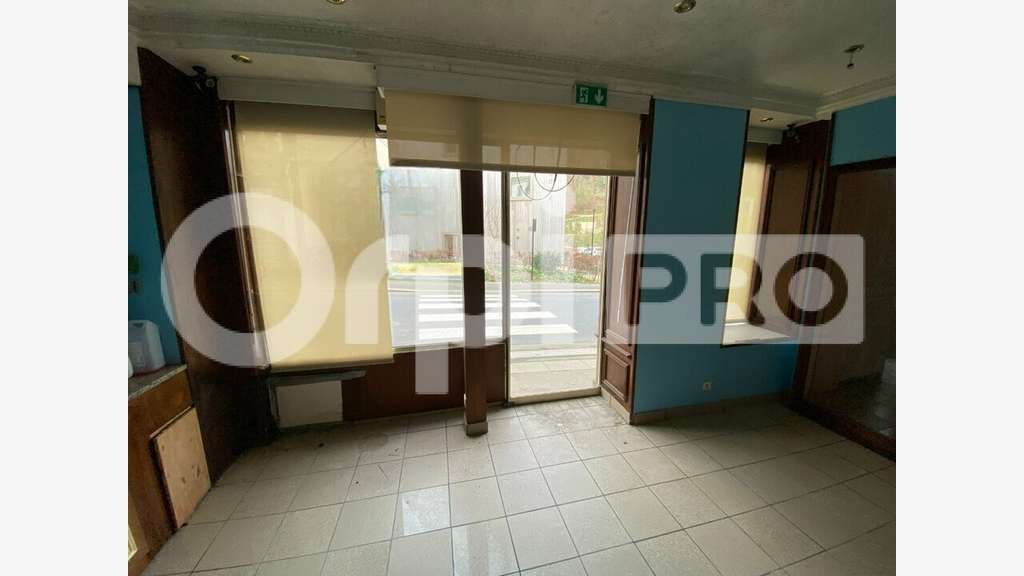 Local commercial 40m² + réserve à louer à Bolbec