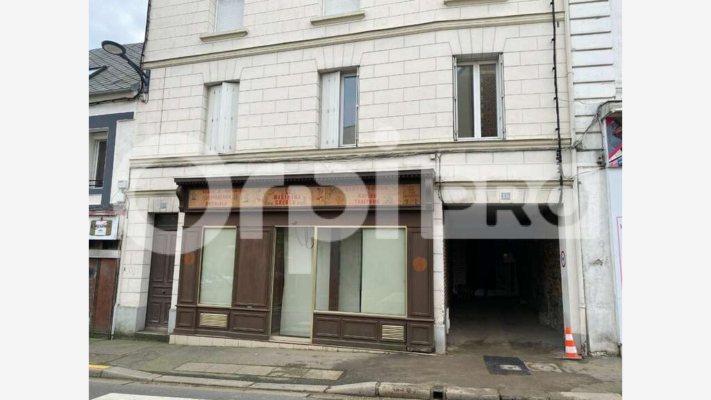 Local commercial 40m² + réserve à louer à Bolbec