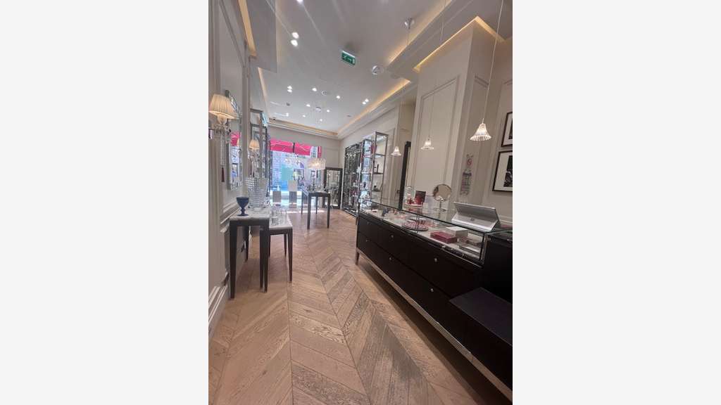 A louer boutique empl premium 100m² à Bordeaux