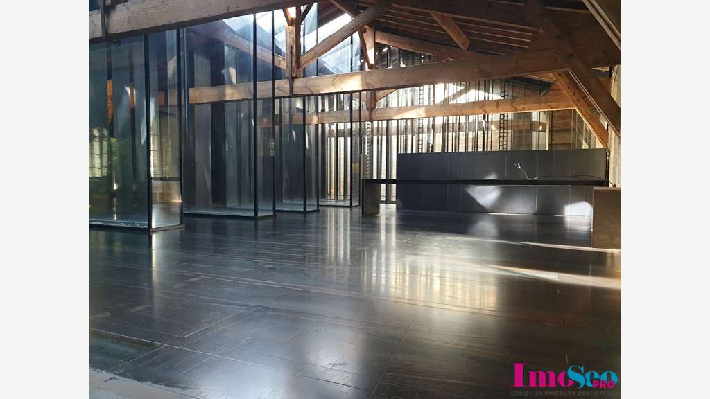 Immeuble de bureaux à louer à Bordeaux