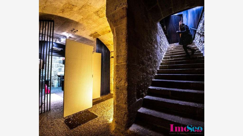 Local 630m² à louer quartier historique Bordeaux