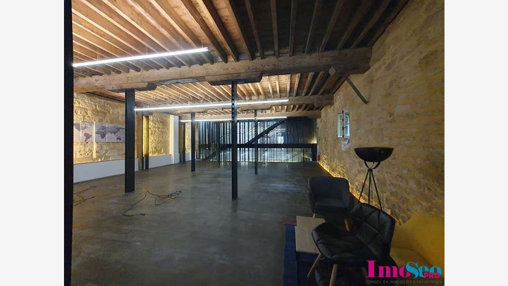 Local 630m² à louer quartier historique Bordeaux