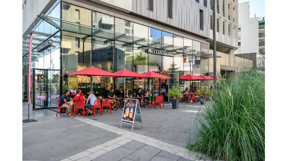 Local commercial 1389m² à louer Bordeaux Lac