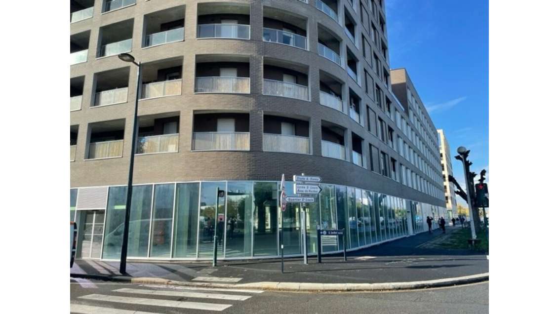 A louer local commercial 855m² empl N°1 Bordeaux