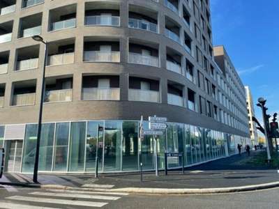 A louer local commercial 855m² empl N°1 Bordeaux