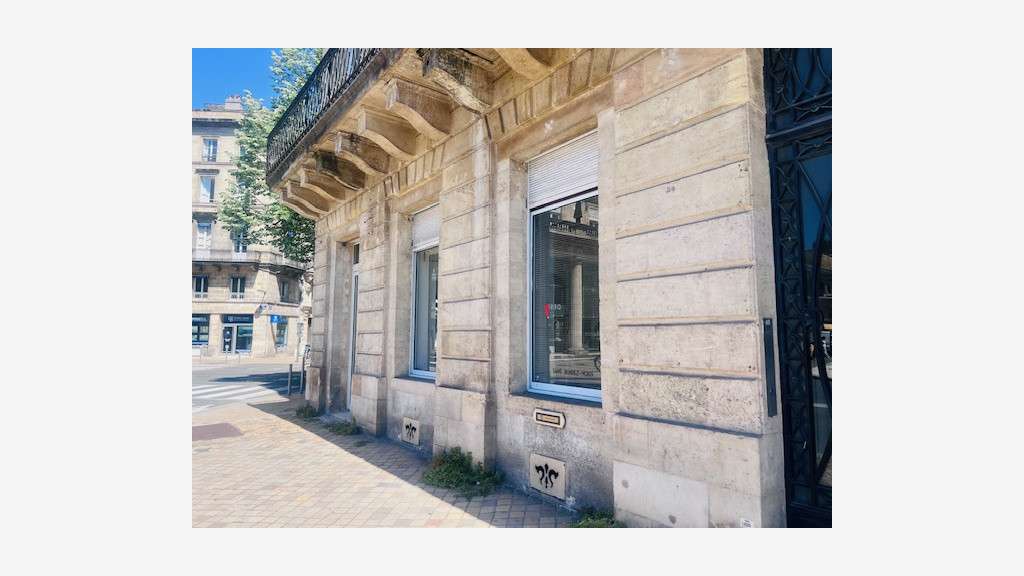 Loue local commercial 110m² Bordeaux allées Toury