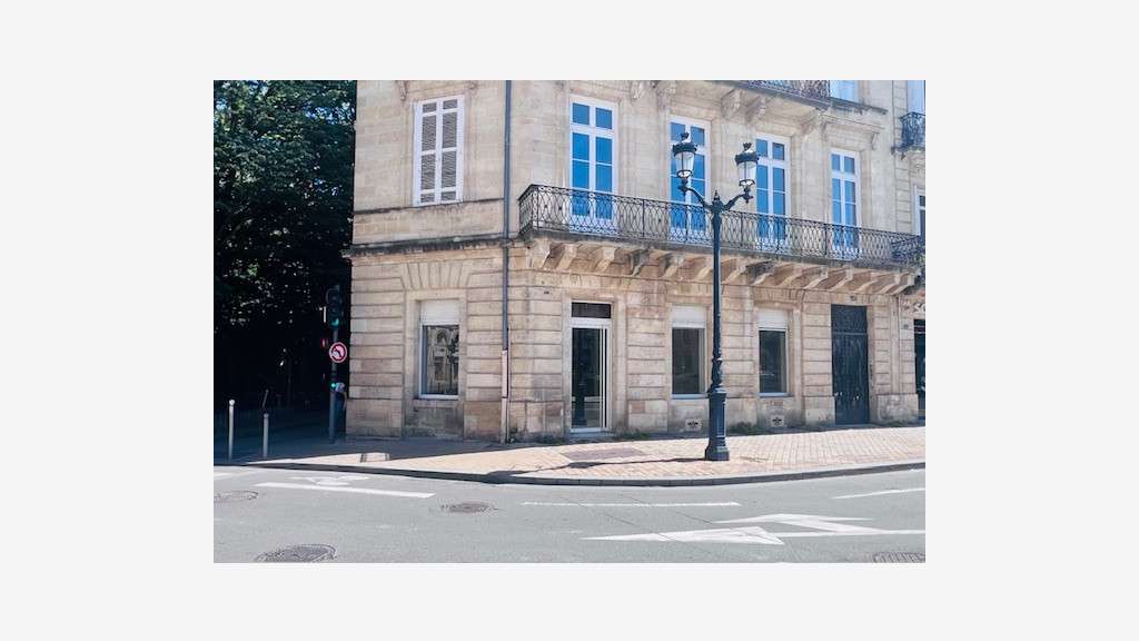 Loue local commercial 110m² Bordeaux allées Toury
