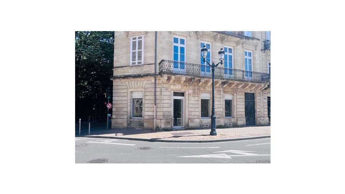 Loue local commercial 110m² Bordeaux allées Toury