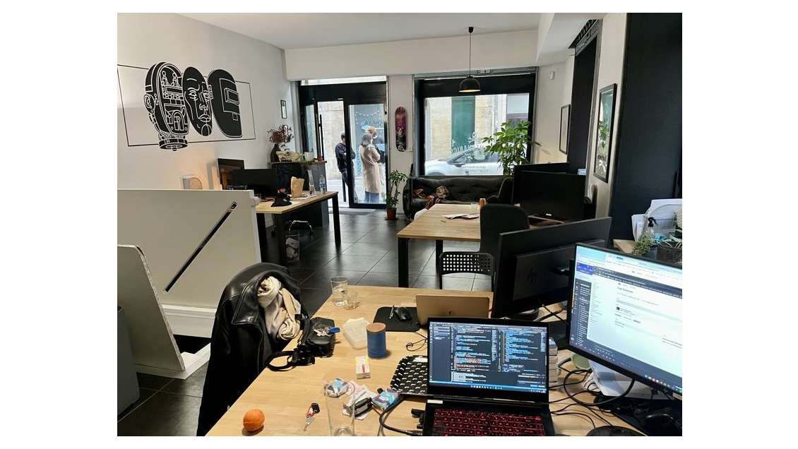 A louer local commercial 75m² Bordeaux St Pierre