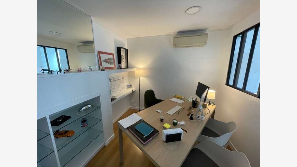 A louer local commercial 71m² à Bordeaux Mériadeck