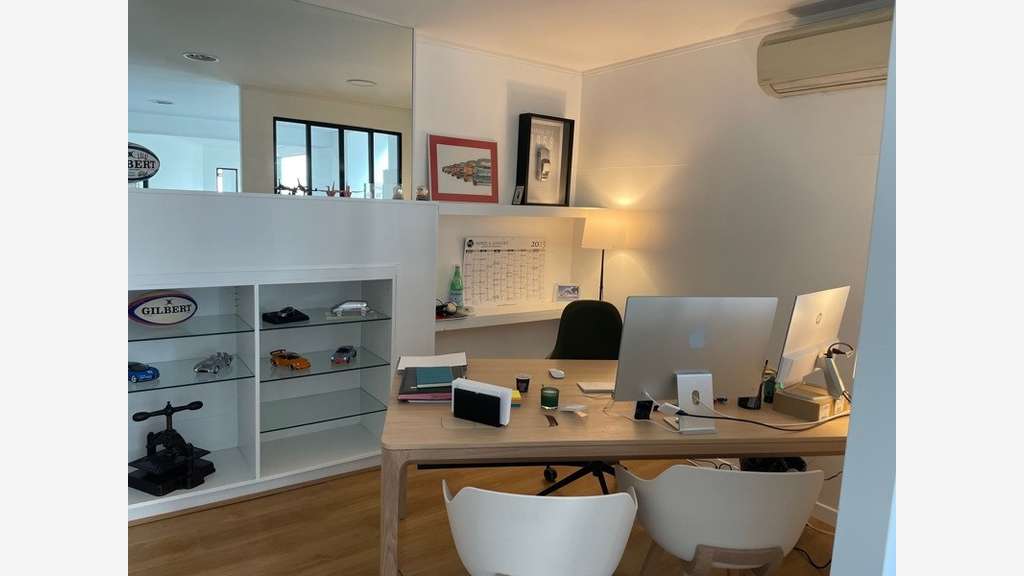 A louer local commercial 71m² à Bordeaux Mériadeck