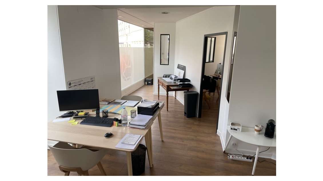 A louer local commercial 71m² à Bordeaux Mériadeck