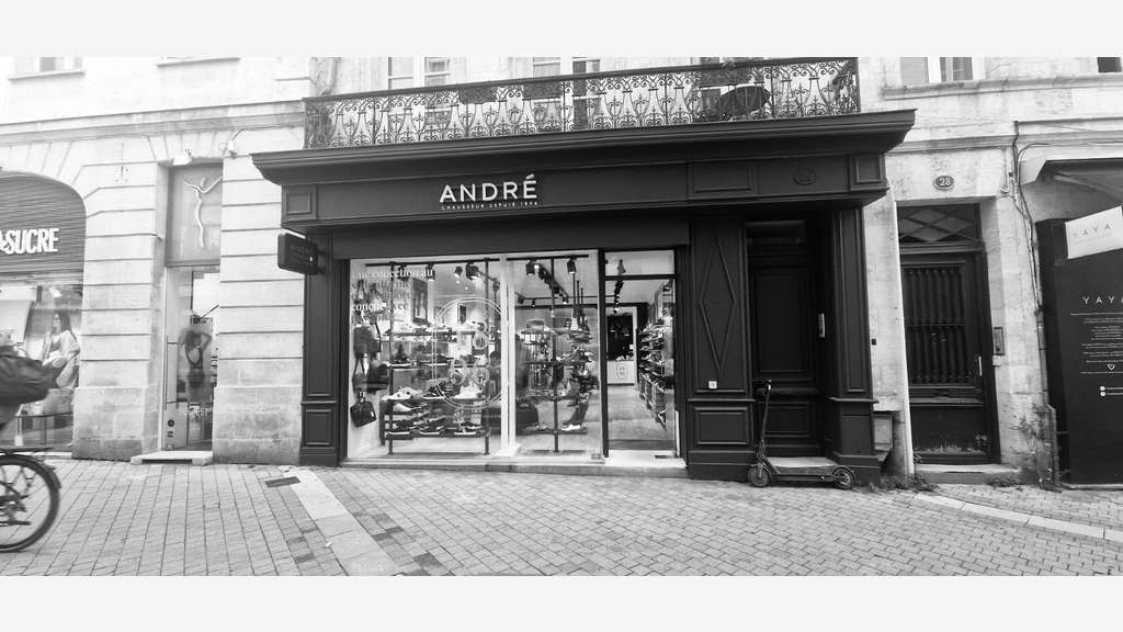 Location boutique 100m² hyper centre Bordeaux
