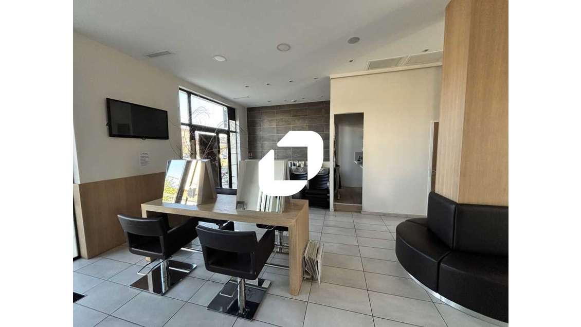 A louer Local commercial 83m² Bordeaux