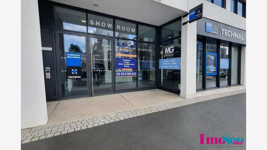 Loue local commercial 202m² Bordeaux Bassin à Flot
