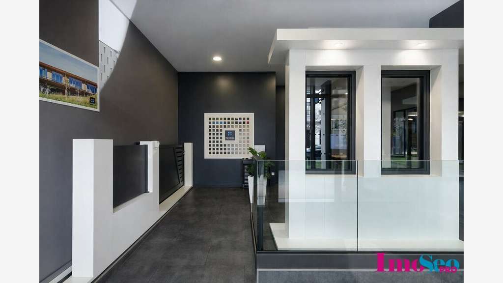 Loue local commercial 202m² Bordeaux Bassin à Flot