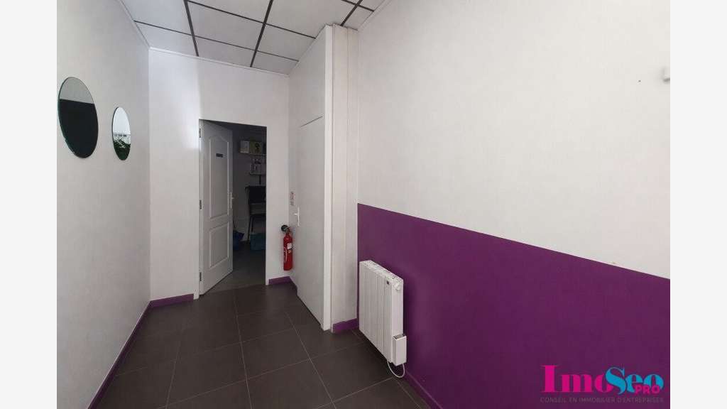 Local commercial rénové de 40m² à louer à Bordeaux