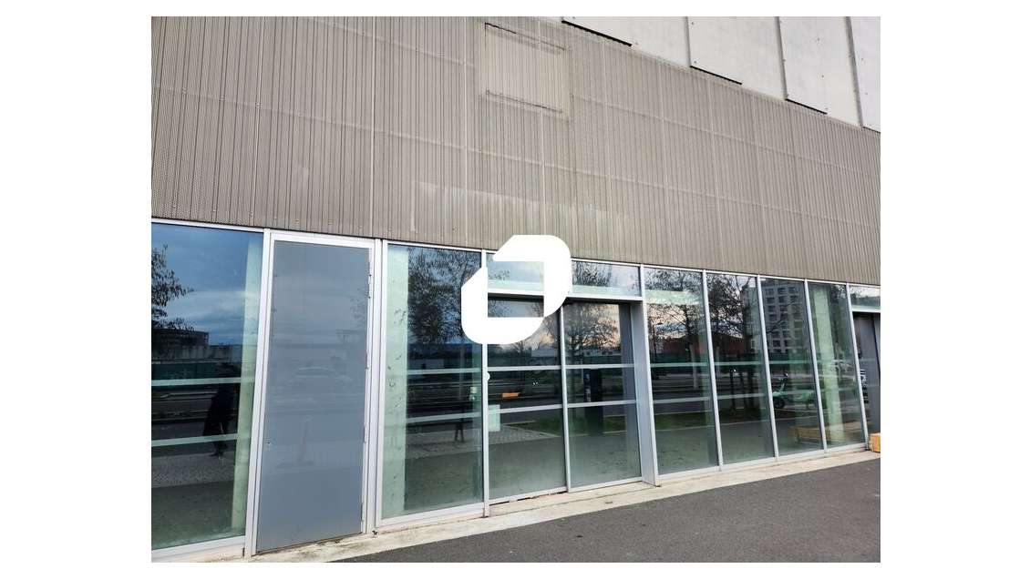 A louer Local commercial 223m² Bordeaux