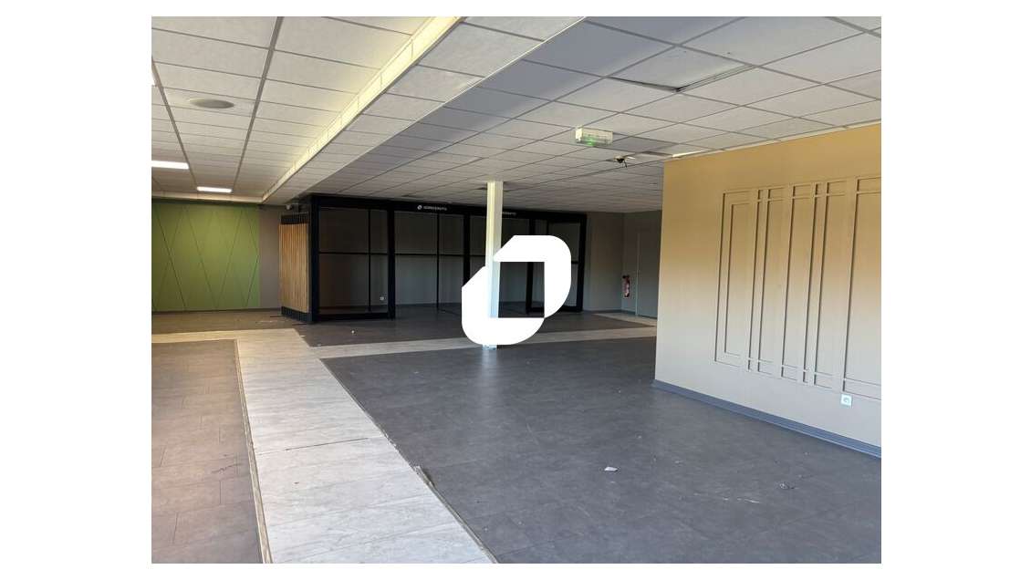 A louer Local commercial 900m² Bordeaux