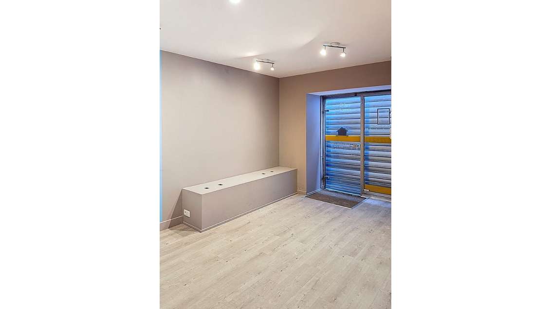 A louer local commercial 21m² Bordeaux Rive Droite