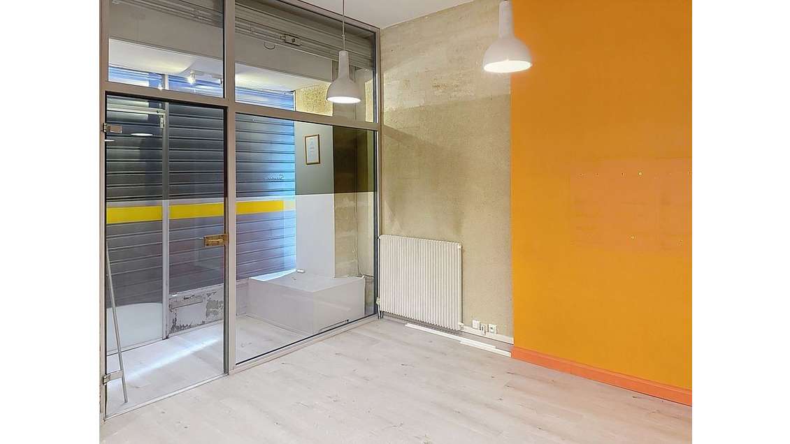 A louer local 35m² bel emplac. Place Stalingrad