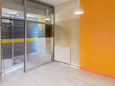 A louer local 35m² bel emplac. Place Stalingrad
