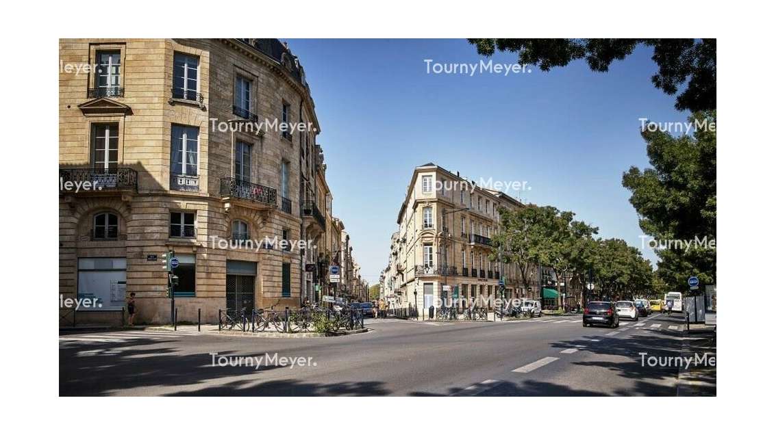 Immeuble commercial de 400m² à louer à Bordeaux