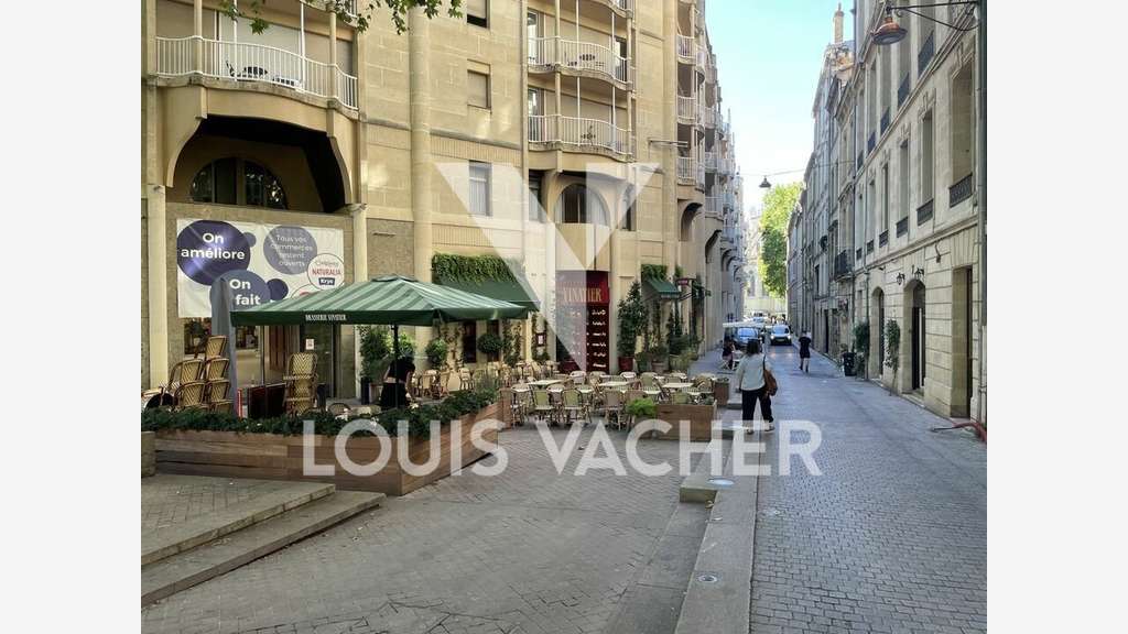 Location pure local de 76m² à Bordeaux Pey Berland